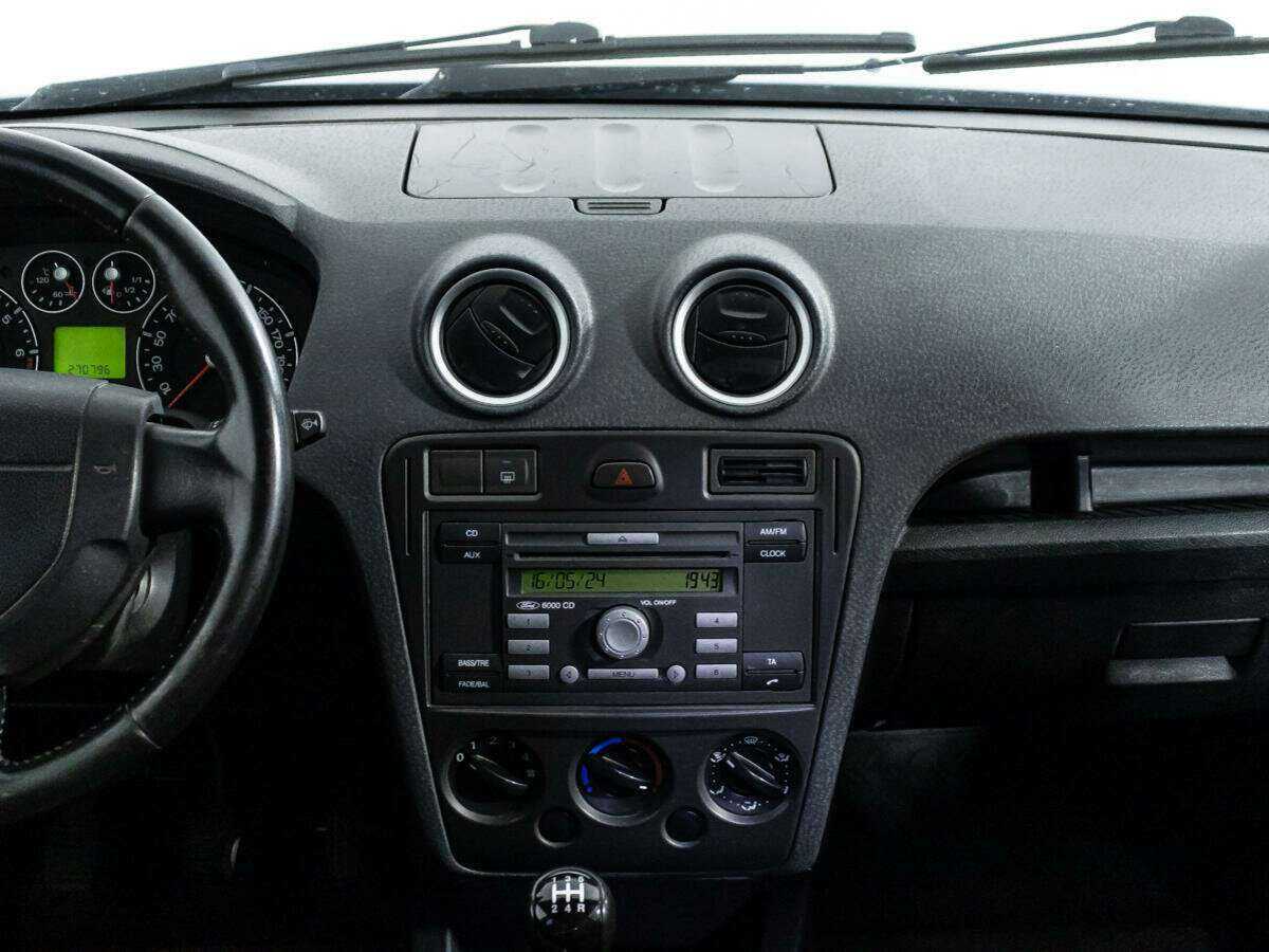 Купить Ford Fusion с пробегом. Фото: #13