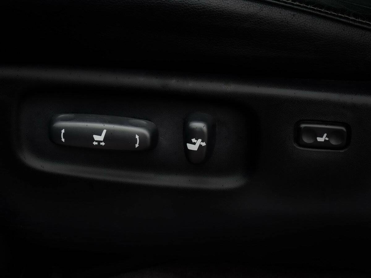 Купить Toyota Land Cruiser с пробегом. Фото: #14