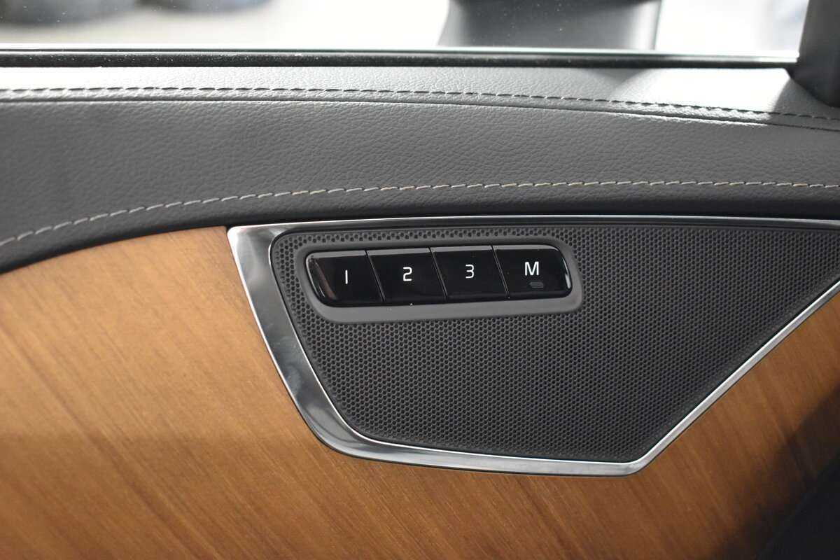 Купить Volvo XC90 с пробегом. Фото: #12