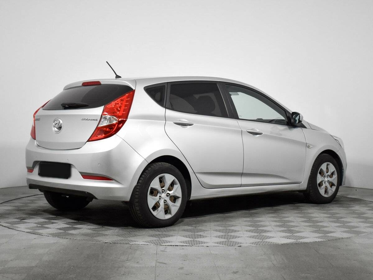 Купить Hyundai Solaris с пробегом. Фото: #4