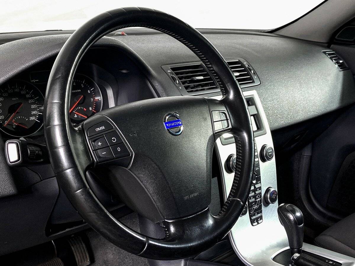 Купить Volvo S40 с пробегом. Фото: #11