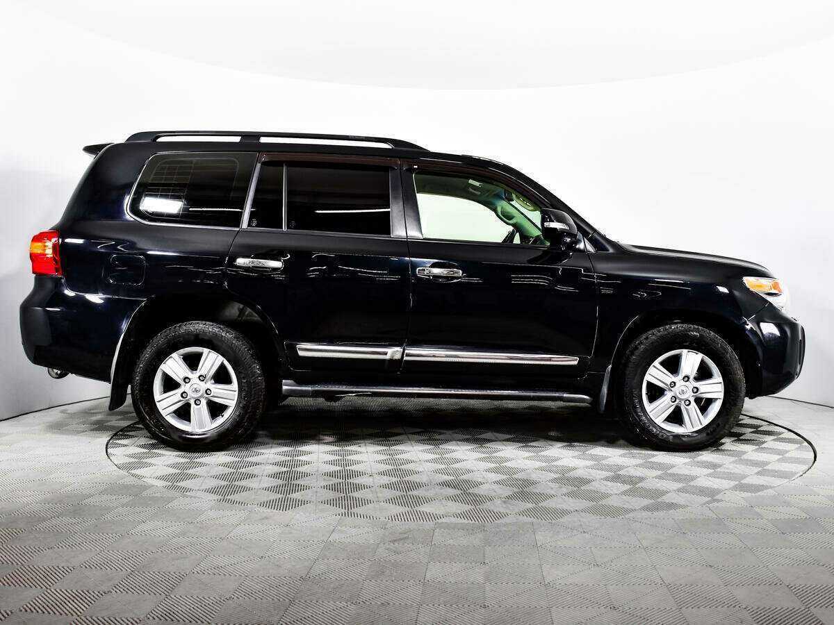 Купить Toyota Land Cruiser с пробегом. Фото: #3