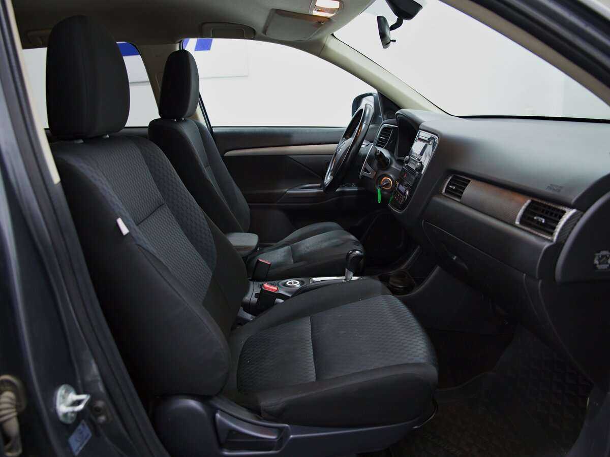 Купить Mitsubishi Outlander с пробегом. Фото: #5