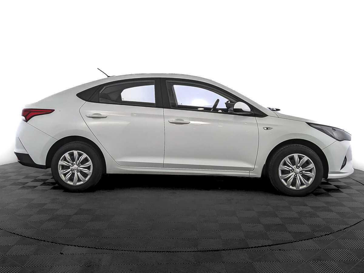 Купить Hyundai Solaris с пробегом. Фото: #3