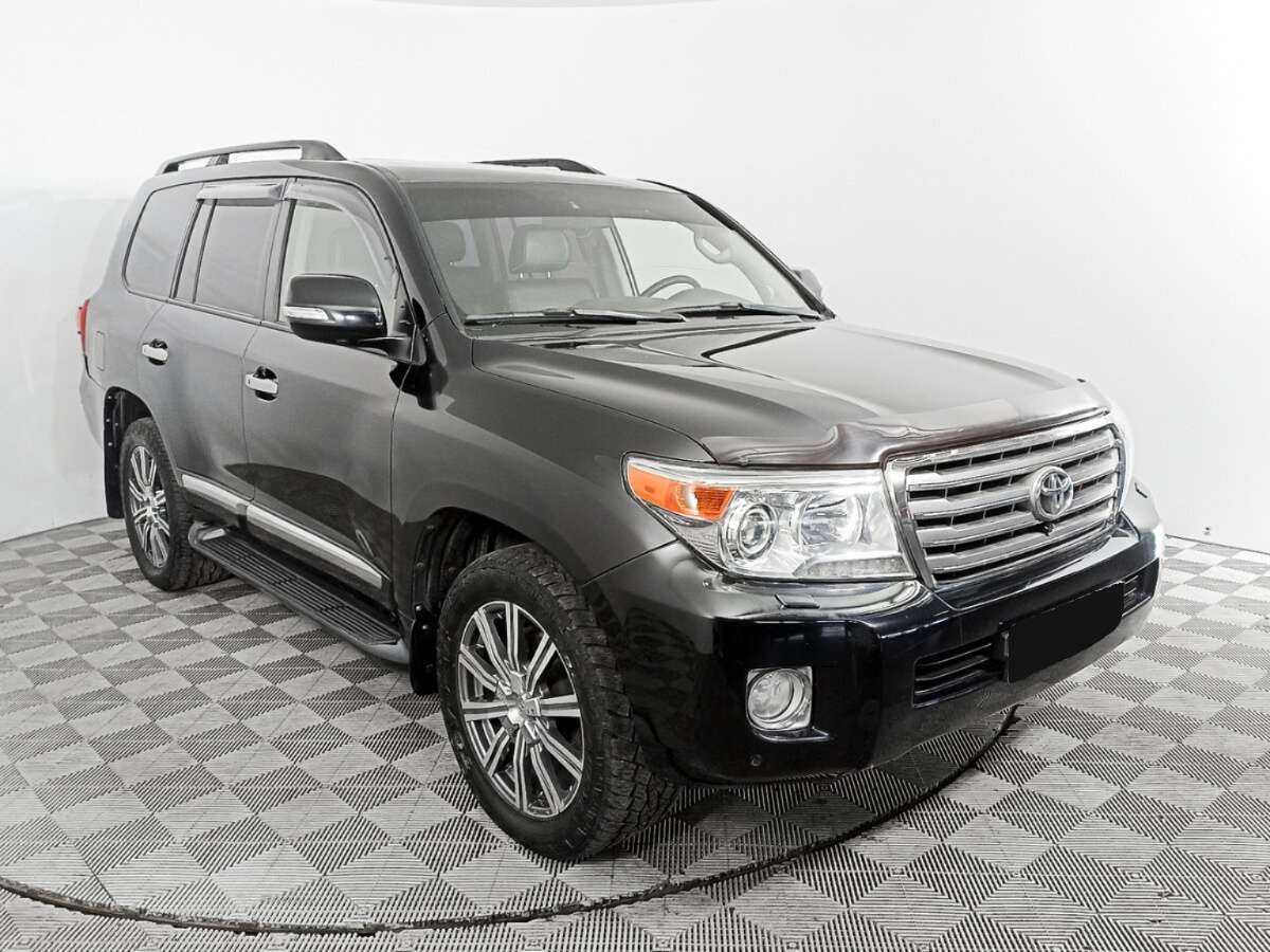 Купить Toyota Land Cruiser с пробегом. Фото: #2