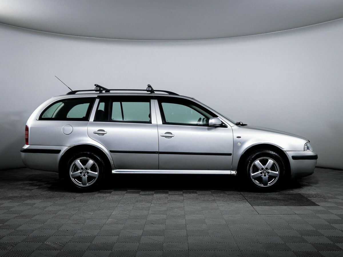 Купить Skoda Octavia с пробегом. Фото: #3