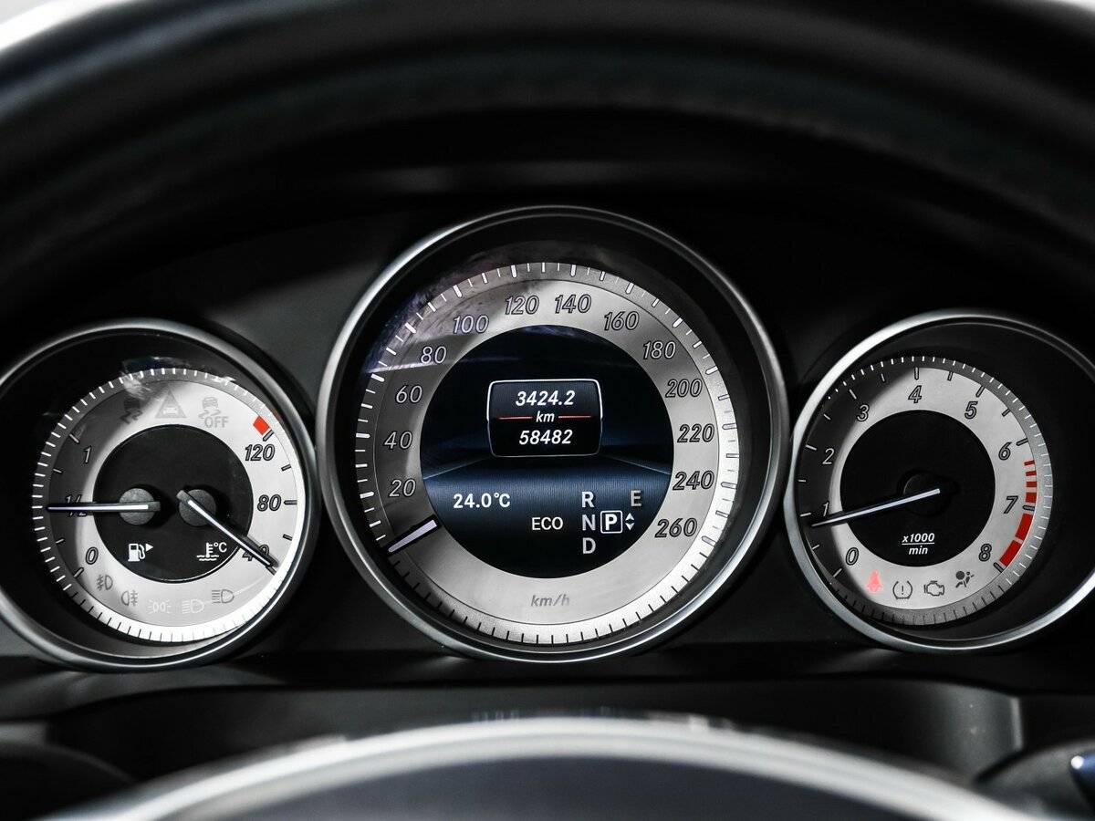 Купить Mercedes-Benz E-Класс с пробегом. Фото: #9