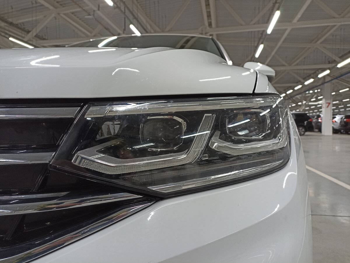Купить Volkswagen Tiguan с пробегом. Фото: #16