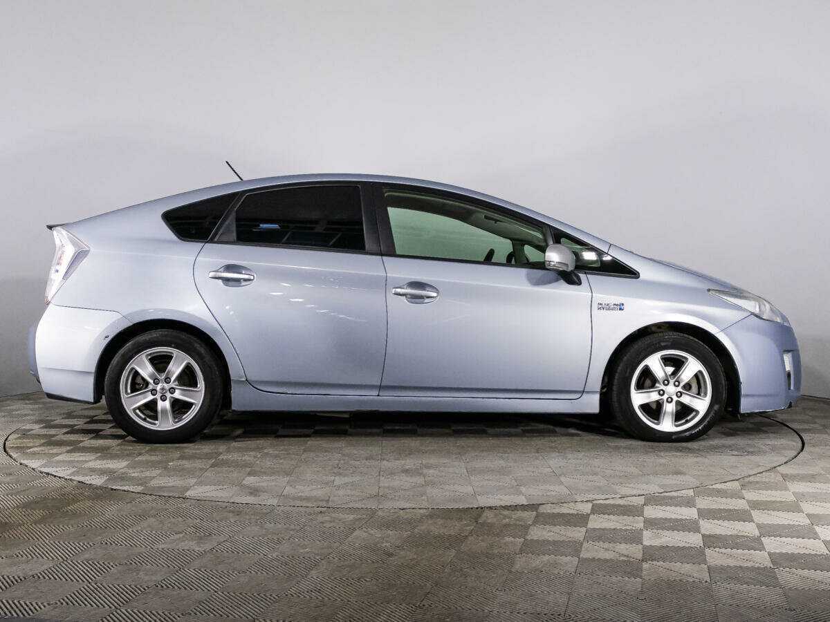 Купить Toyota Prius с пробегом. Фото: #3