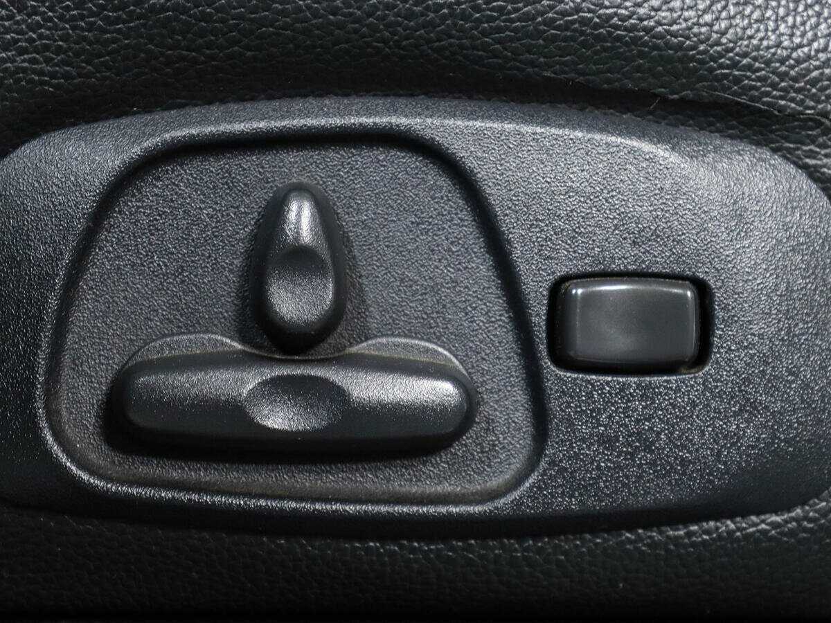 Купить Mitsubishi Pajero с пробегом. Фото: #12