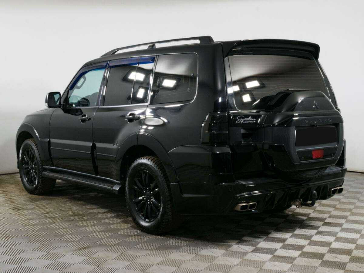 Купить Mitsubishi Pajero с пробегом. Фото: #5