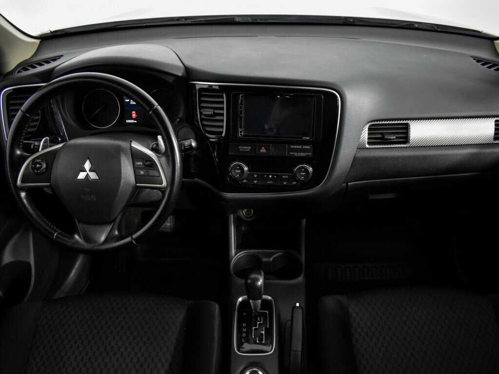 Купить Mitsubishi Outlander с пробегом. Фото: #14