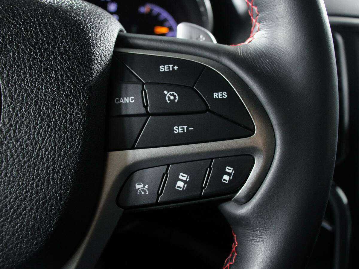 Купить Jeep Grand Cherokee с пробегом. Фото: #21