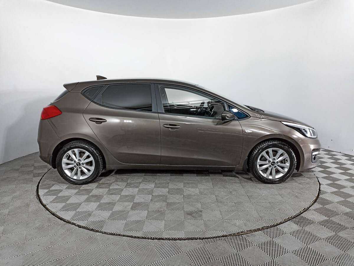 Купить Kia Ceed с пробегом. Фото: #3