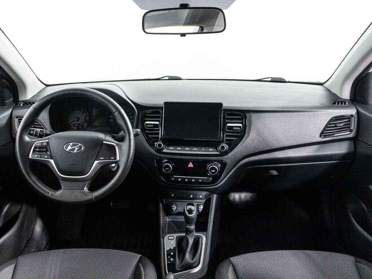 Купить Hyundai Solaris с пробегом. Фото: #12