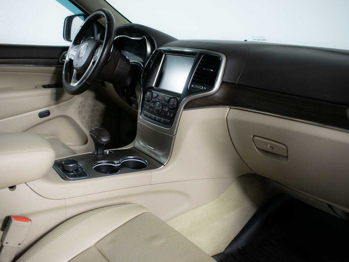 Купить Jeep Grand Cherokee с пробегом. Фото: #8