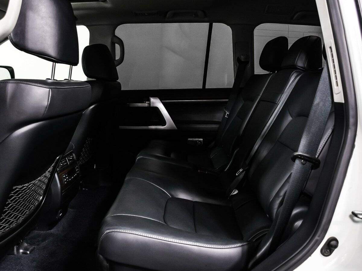 Купить Toyota Land Cruiser с пробегом. Фото: #12