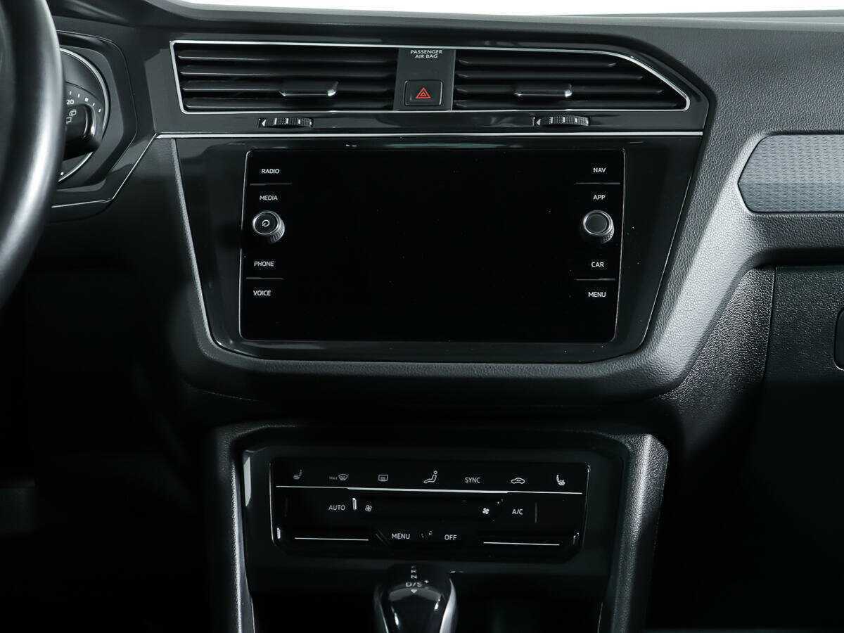 Купить Volkswagen Tiguan с пробегом. Фото: #10