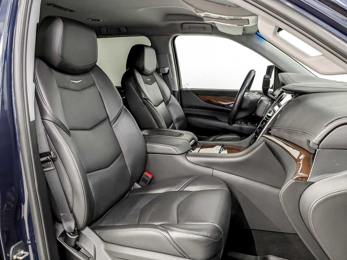 Купить Cadillac Escalade с пробегом. Фото: #20