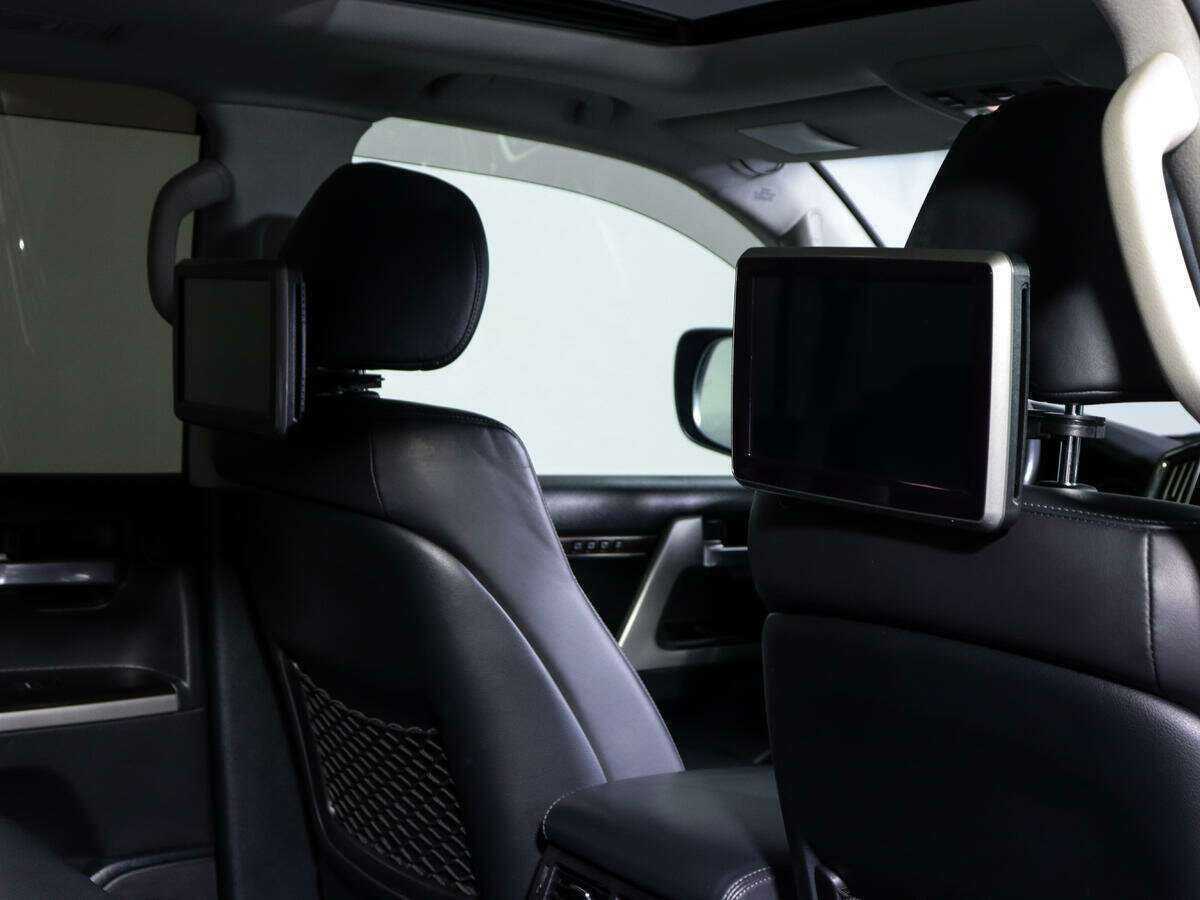 Купить Toyota Land Cruiser с пробегом. Фото: #12
