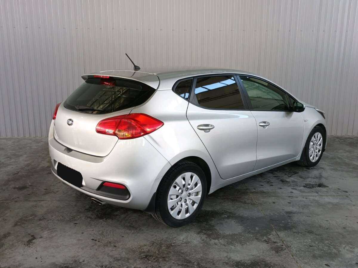 Купить Kia Ceed с пробегом. Фото: #4