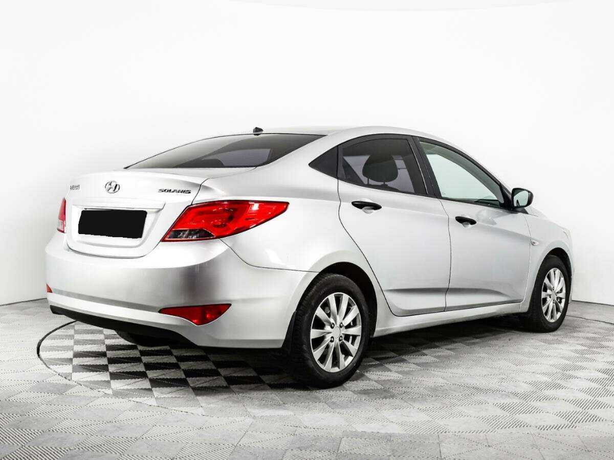 Купить Hyundai Solaris с пробегом. Фото: #4