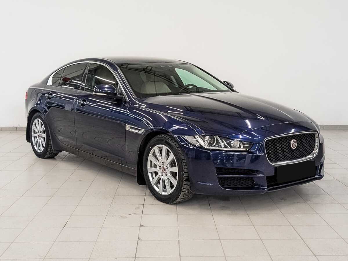 Купить Jaguar XE с пробегом. Фото: #2