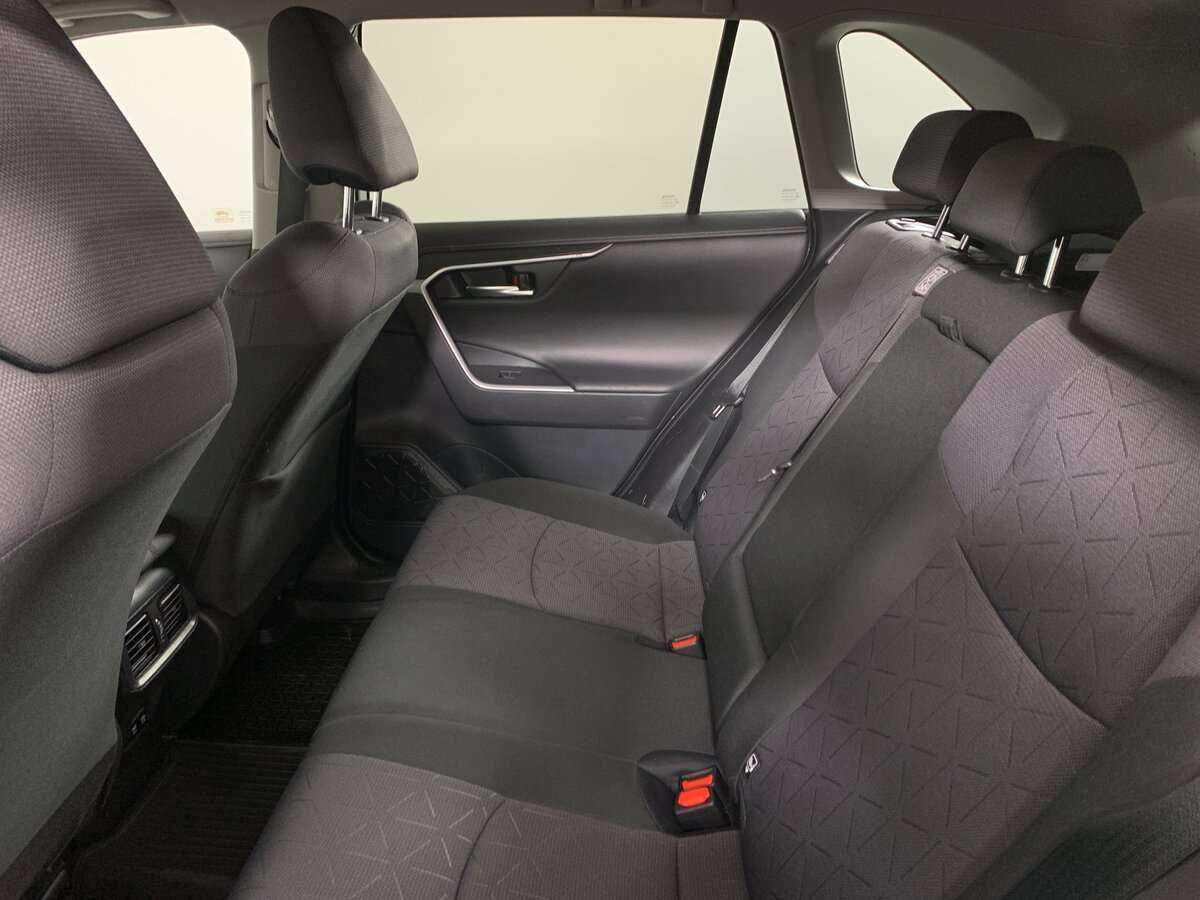 Купить Toyota RAV4 с пробегом. Фото: #15