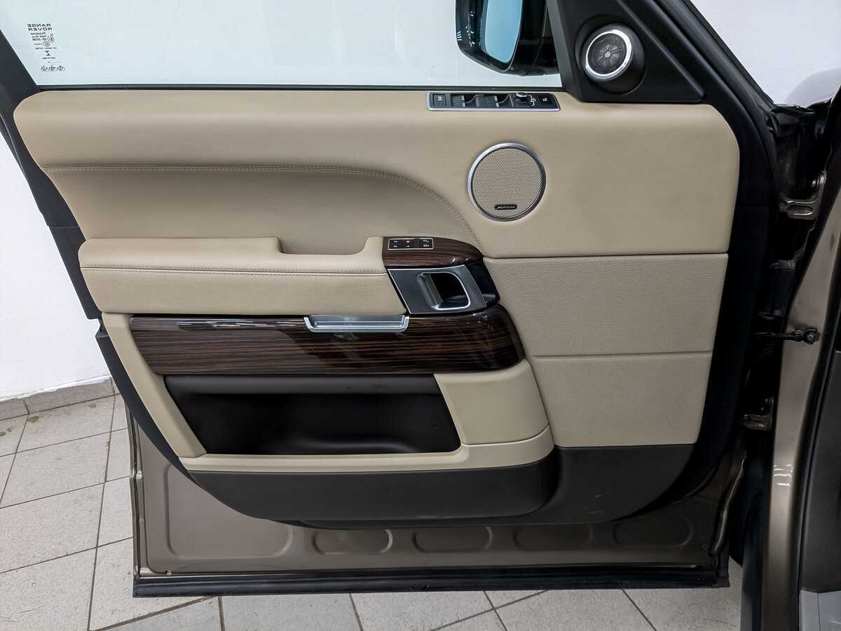 Купить Land Rover Range Rover с пробегом. Фото: #16