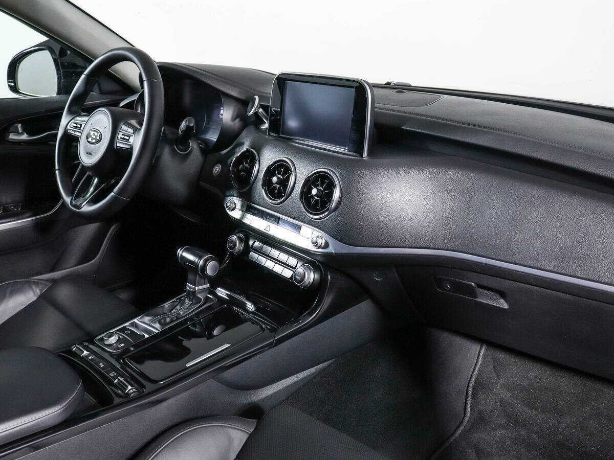 Купить Kia Stinger с пробегом. Фото: #8