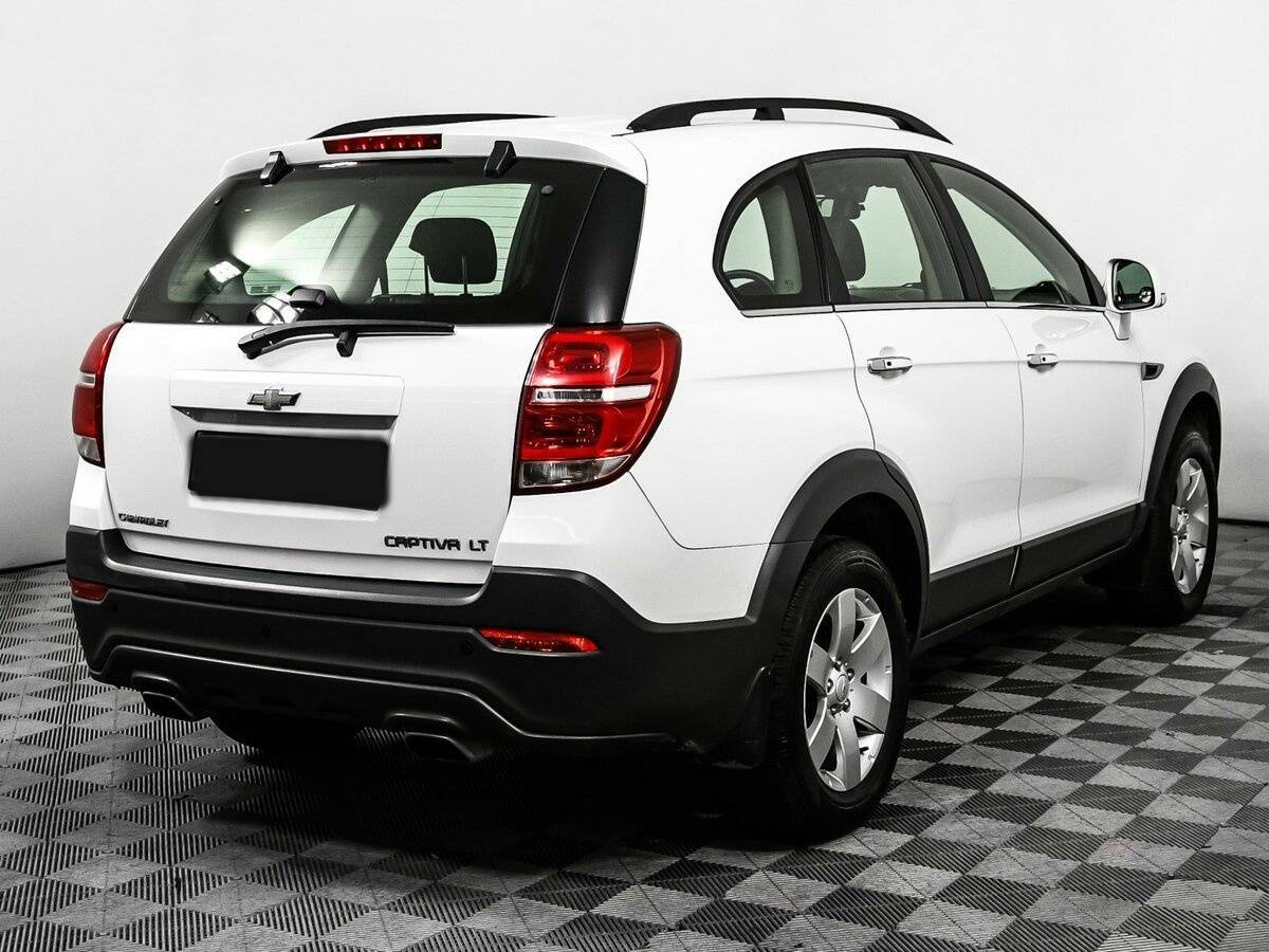 Купить Chevrolet Captiva с пробегом. Фото: #4
