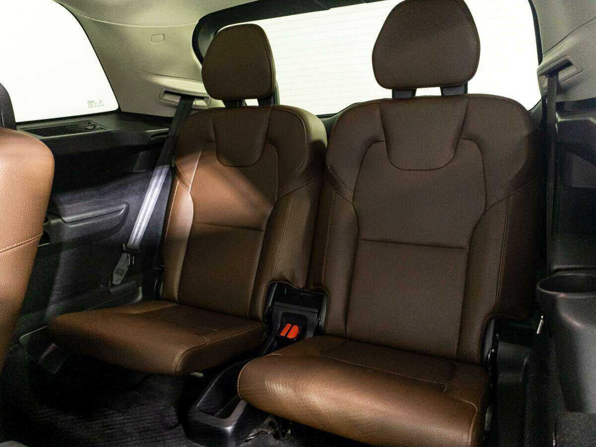 Купить Volvo XC90 с пробегом. Фото: #13