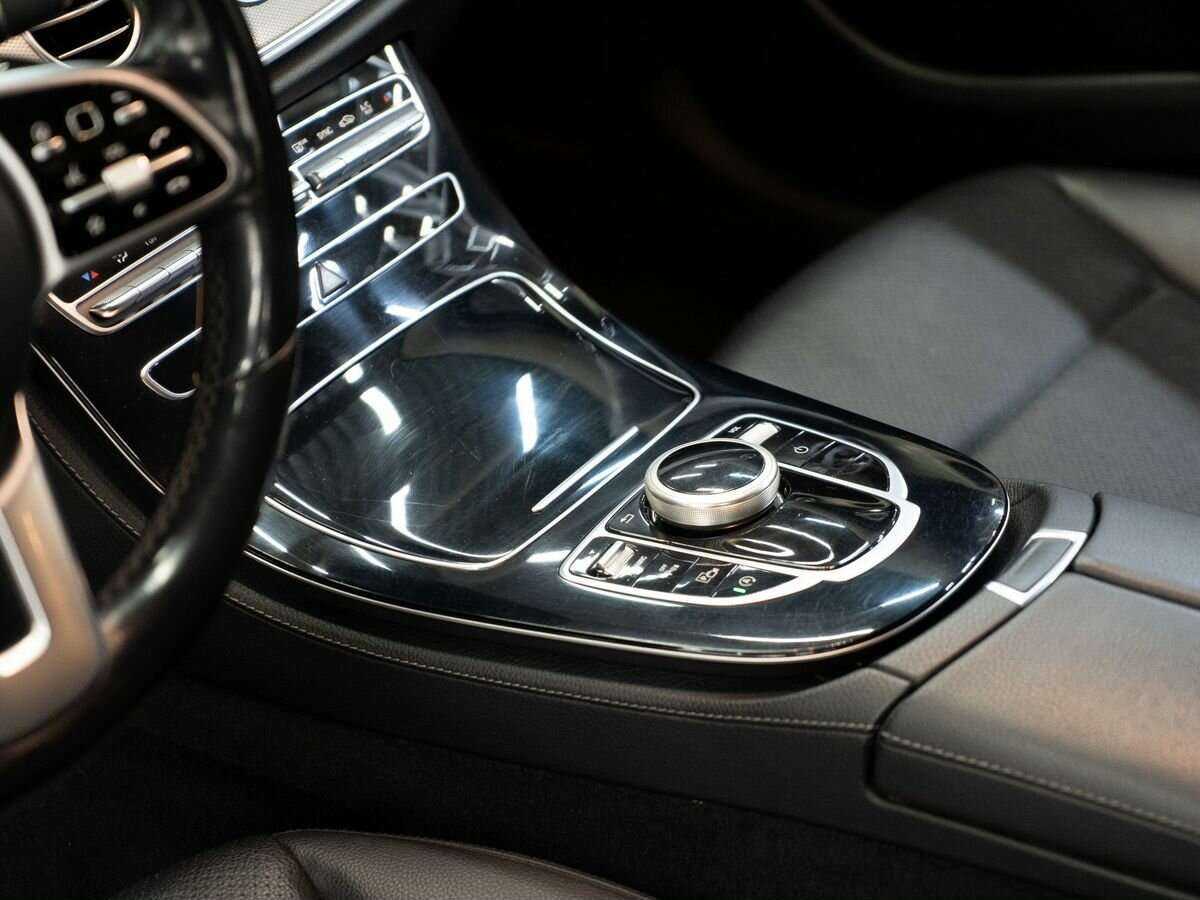 Купить Mercedes-Benz E-Класс с пробегом. Фото: #14
