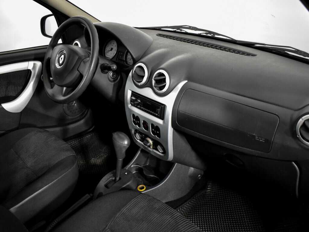 Купить Renault Logan с пробегом. Фото: #10