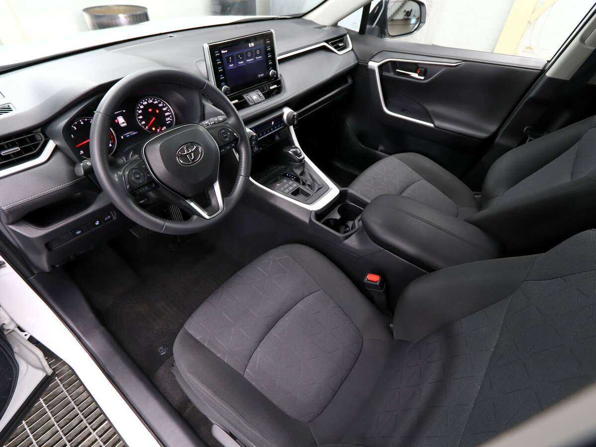 Купить Toyota RAV4 с пробегом. Фото: #5