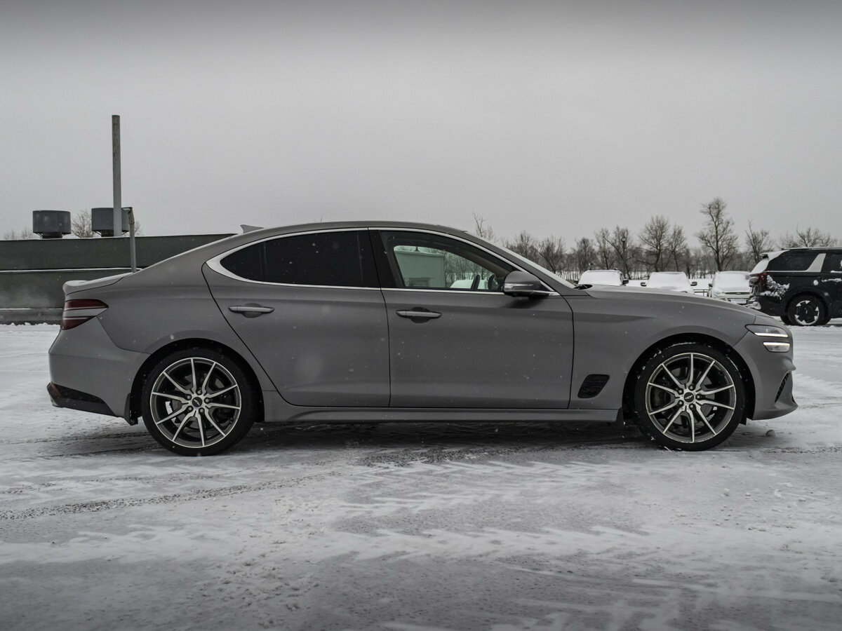 Купить Genesis G70 с пробегом. Фото: #4