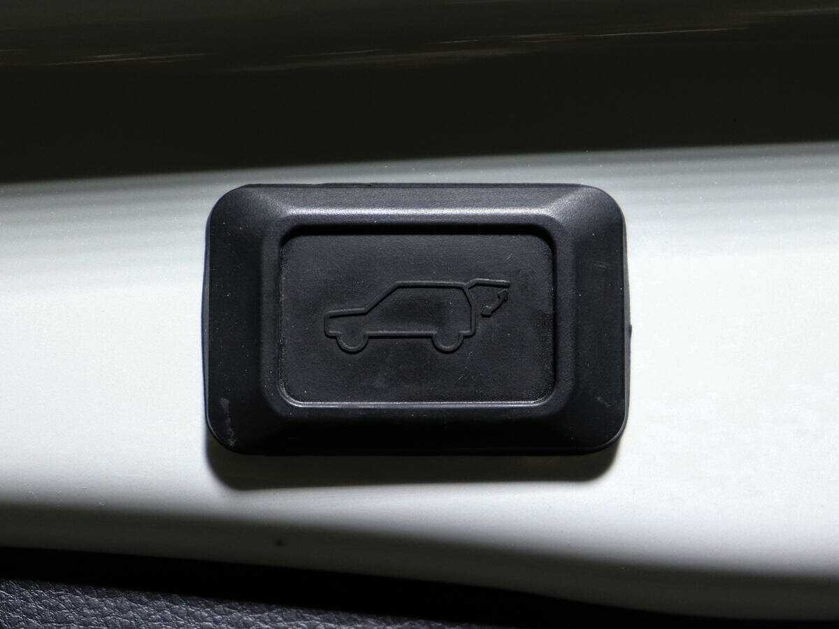 Купить Toyota RAV4 с пробегом. Фото: #14