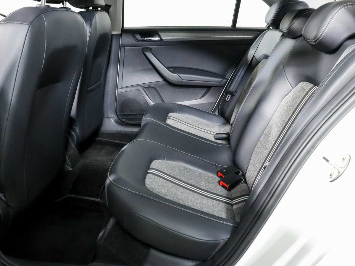 Купить Volkswagen Santana с пробегом. Фото: #6