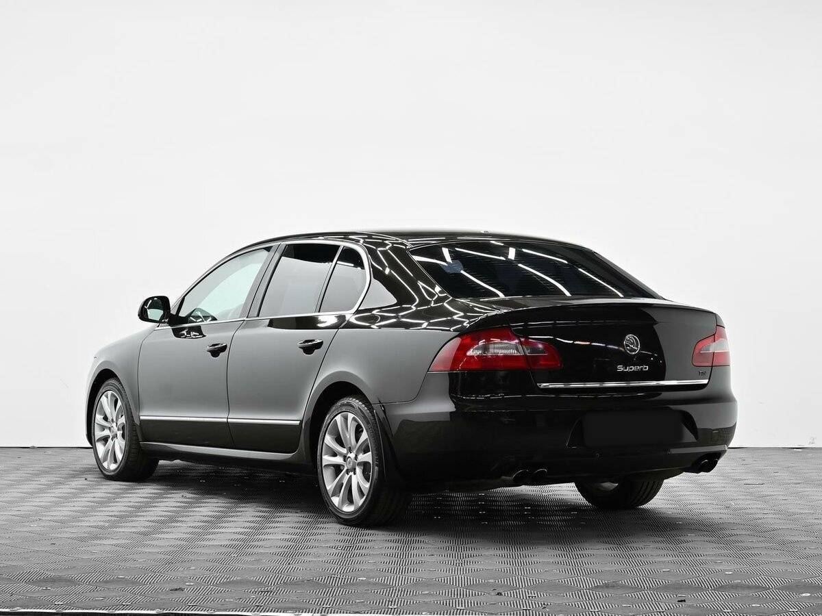 Купить Skoda Superb с пробегом. Фото: #2
