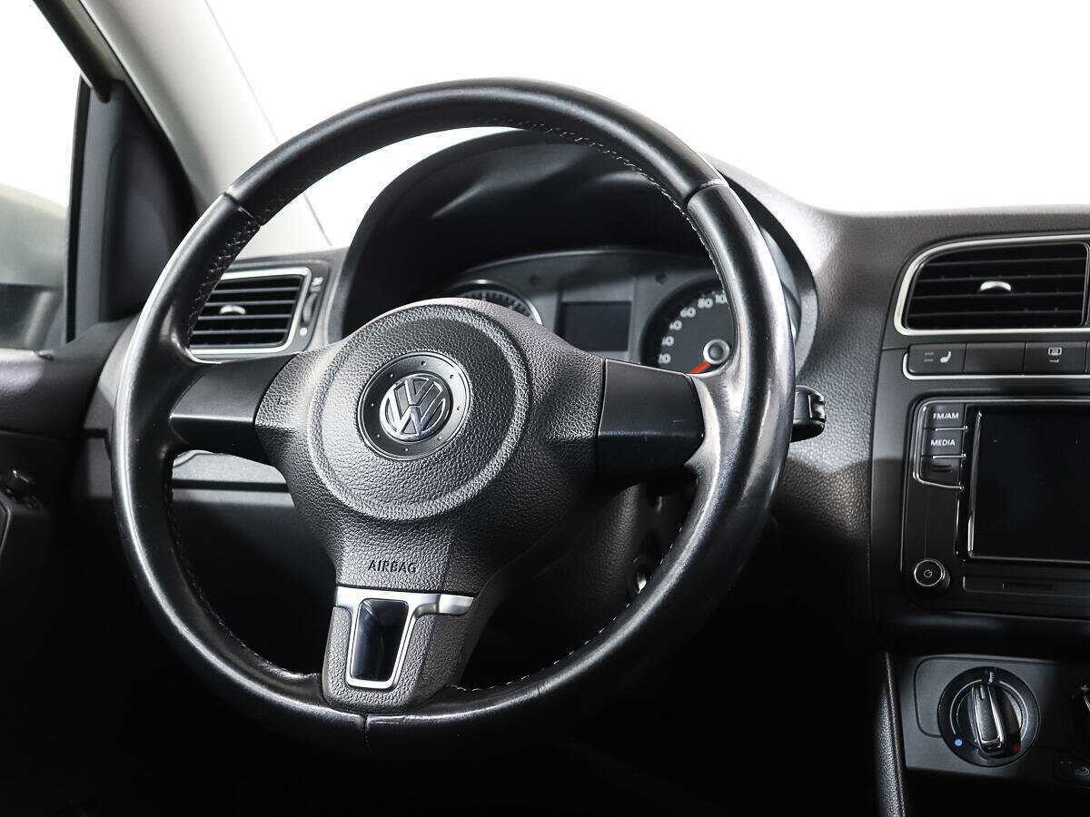 Купить Volkswagen Polo с пробегом. Фото: #13