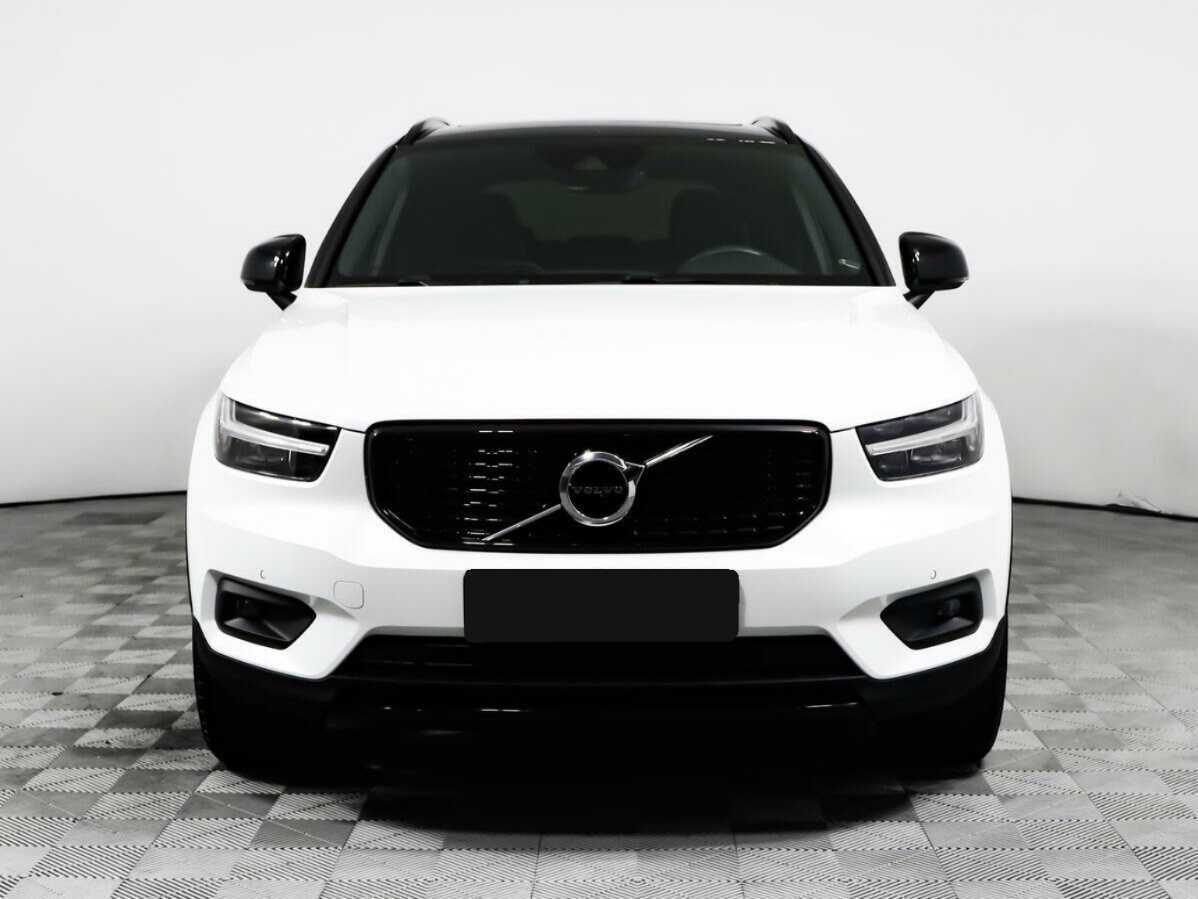 Купить Volvo XC40 с пробегом. Фото: #0