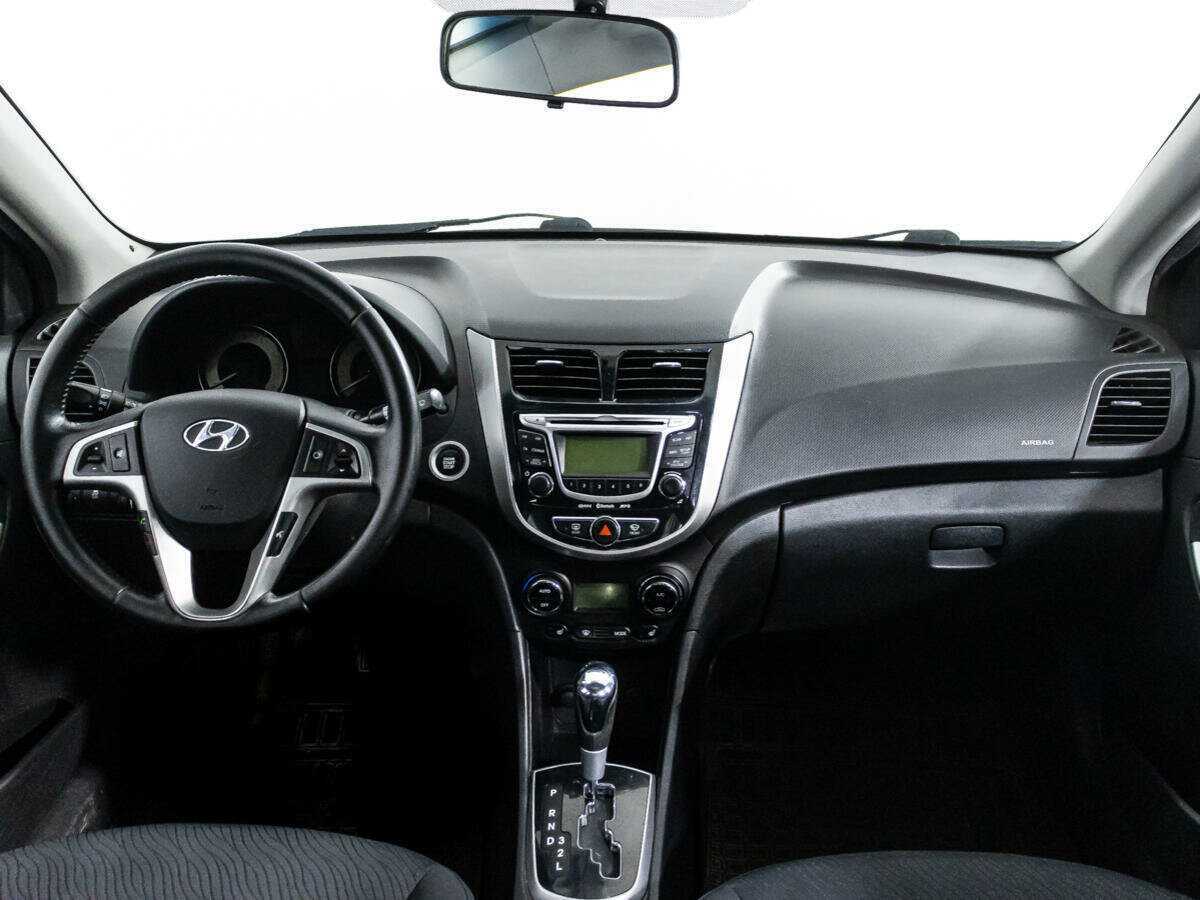Купить Hyundai Solaris с пробегом. Фото: #12
