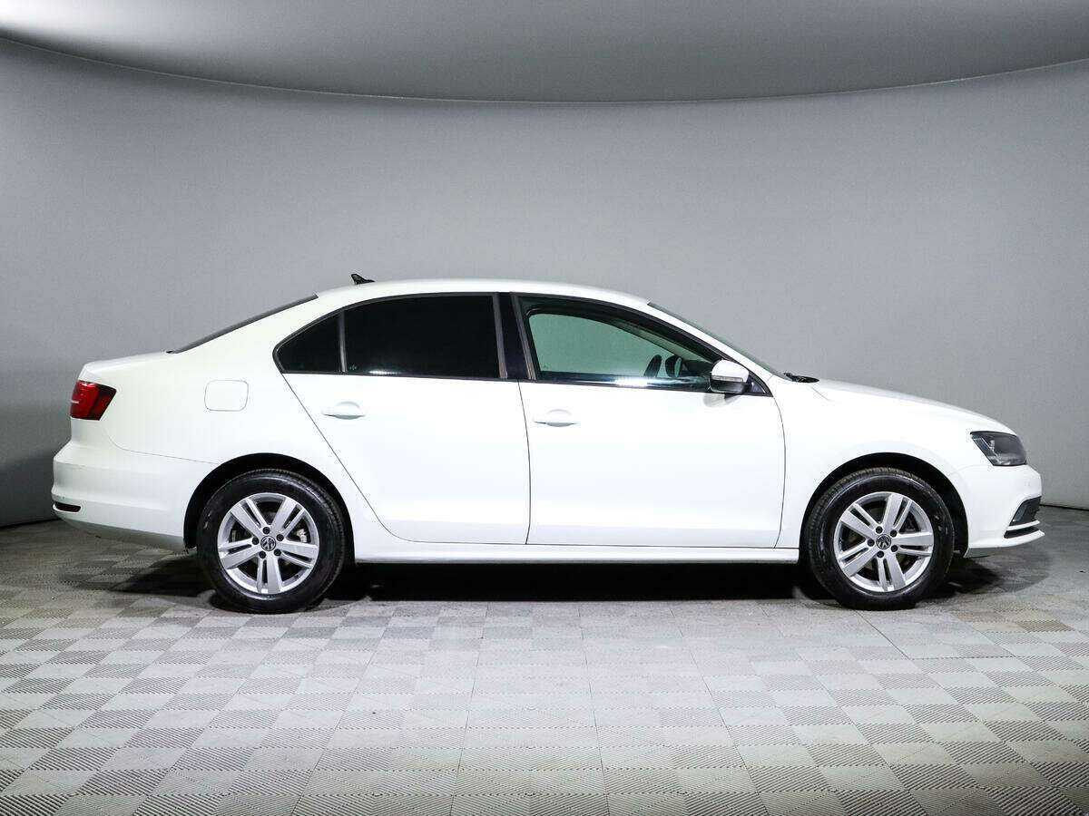 Купить Volkswagen Jetta с пробегом. Фото: #3