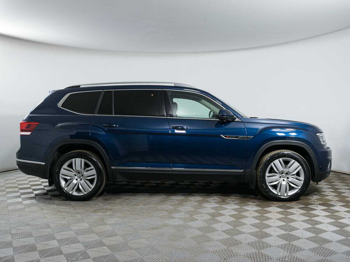 Купить Volkswagen Teramont с пробегом. Фото: #3