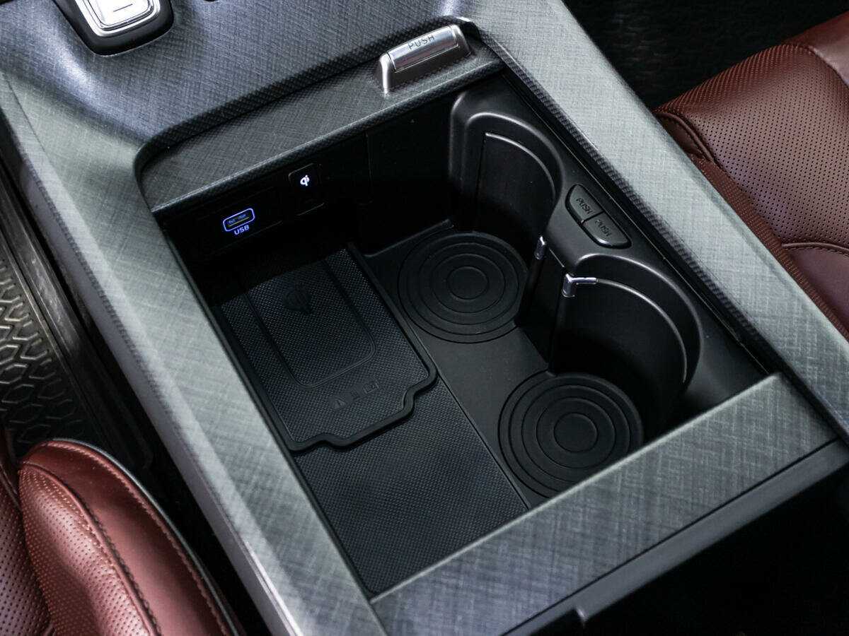 Купить Hyundai Palisade с пробегом. Фото: #24