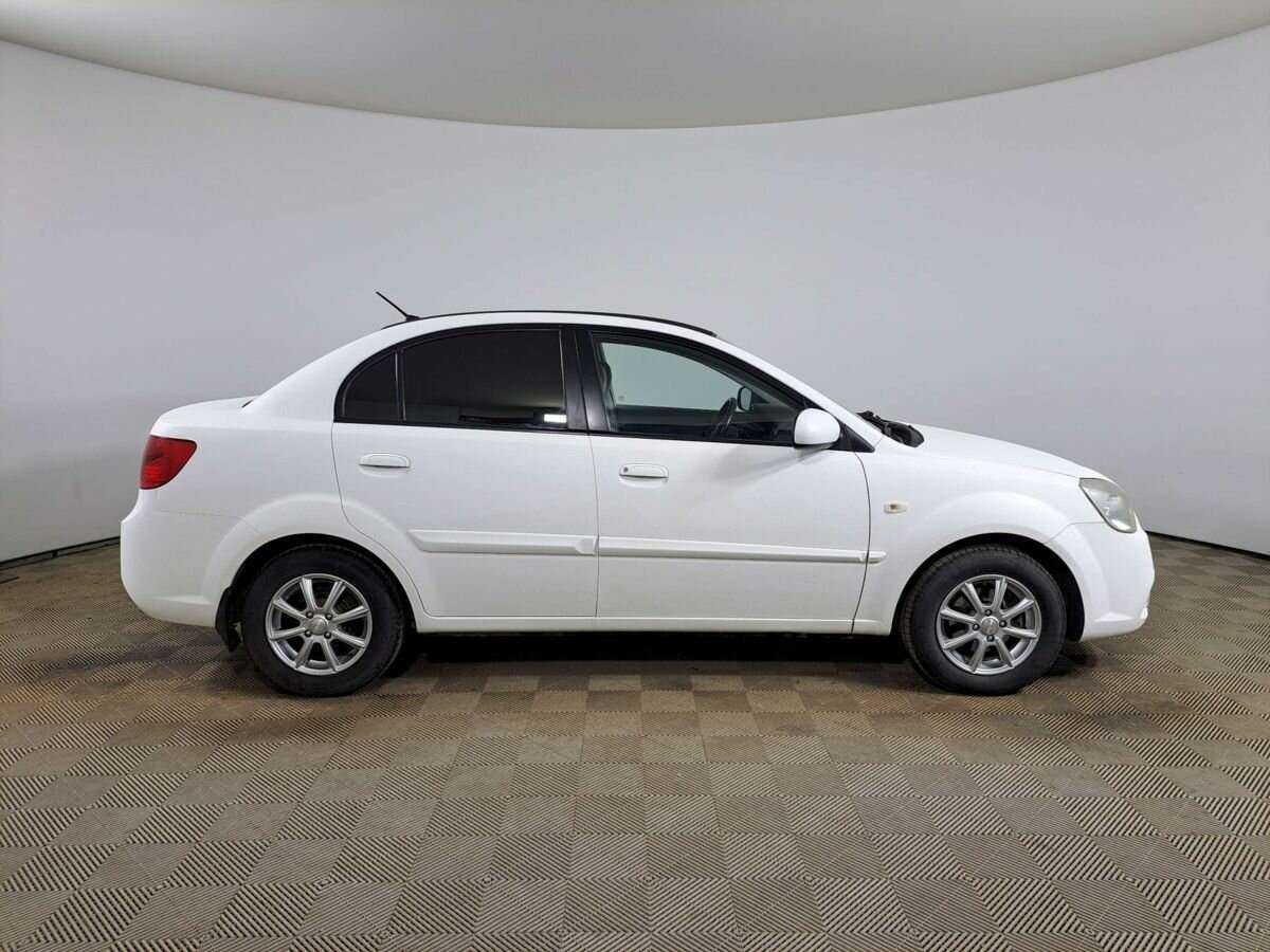 Купить Kia Rio с пробегом. Фото: #3