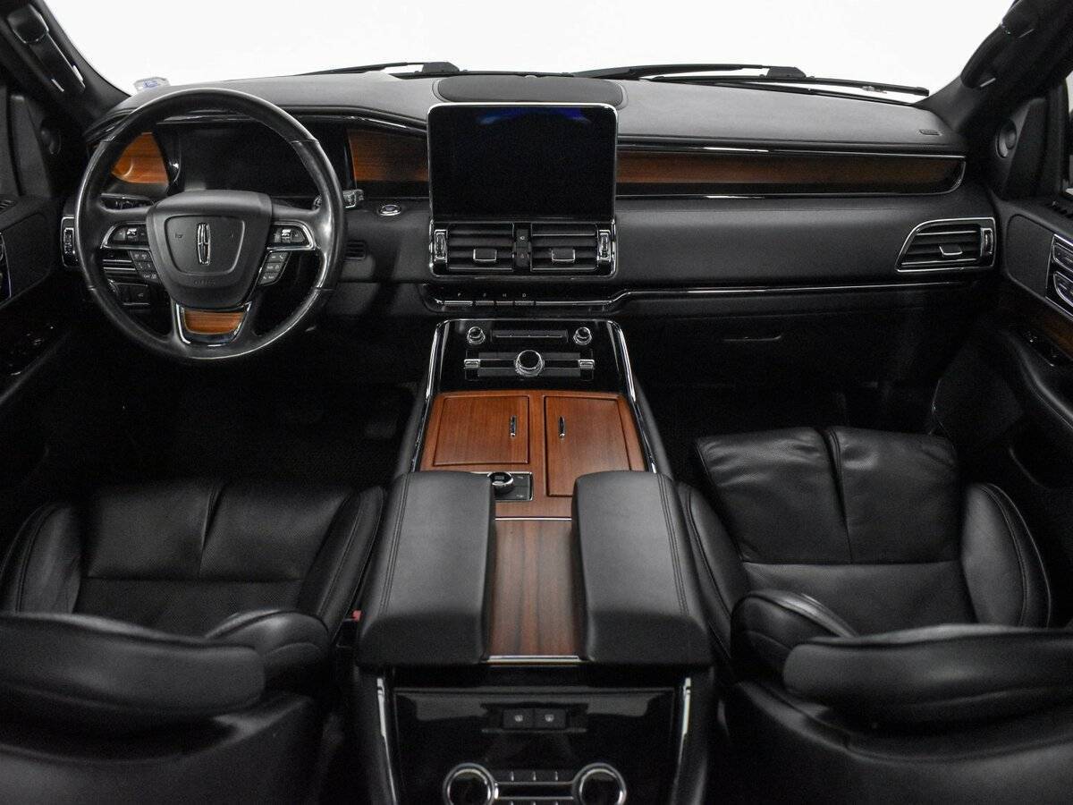Купить Lincoln Navigator с пробегом. Фото: #13