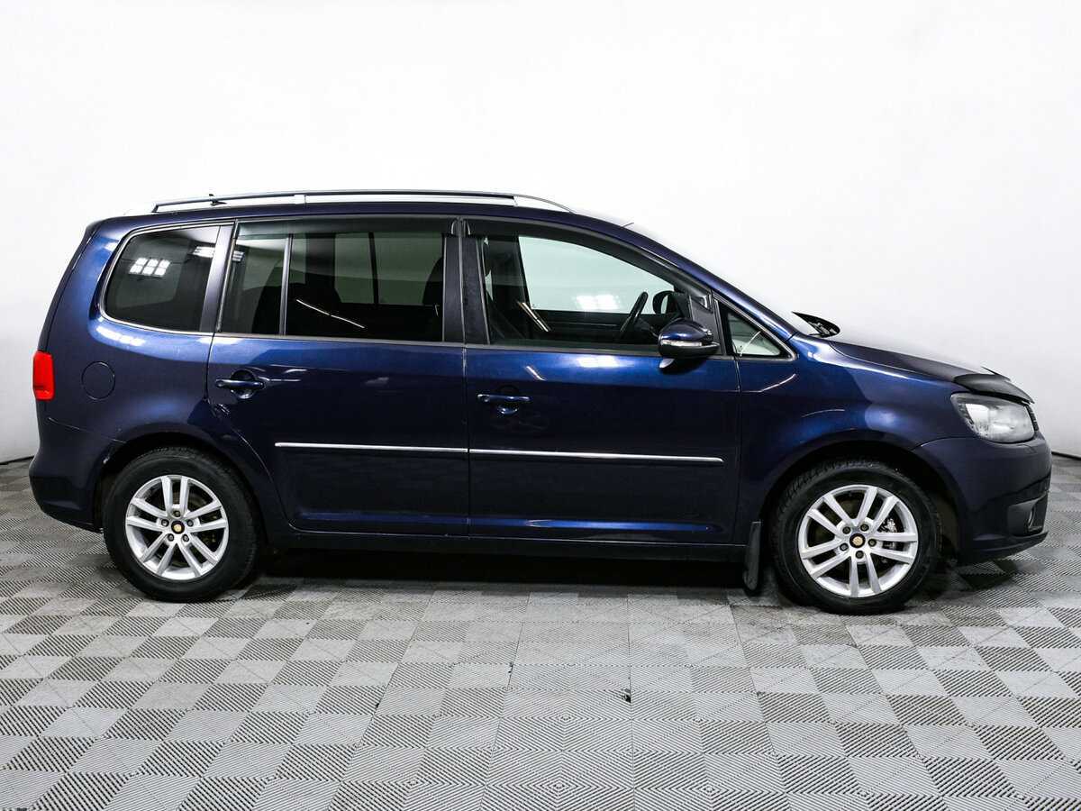 Купить Volkswagen Touran с пробегом. Фото: #3
