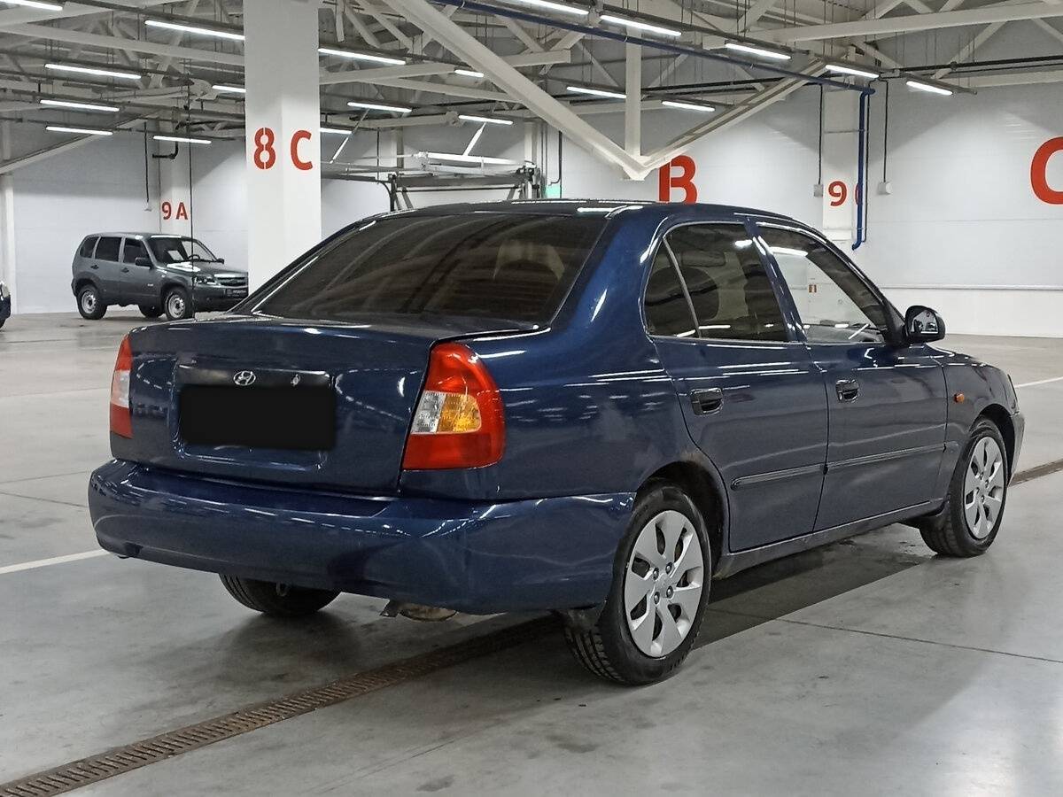 Купить Hyundai Accent с пробегом. Фото: #4