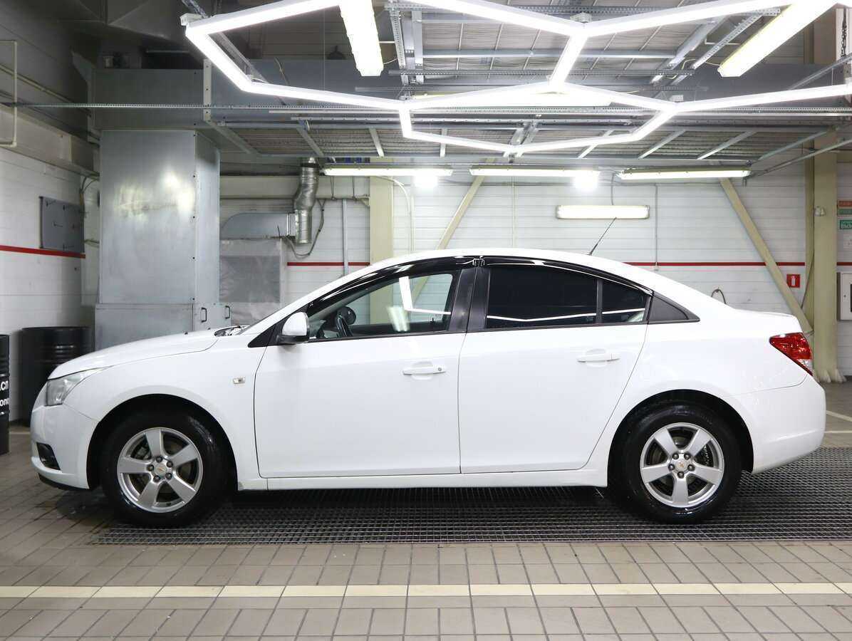Купить Chevrolet Cruze с пробегом. Фото: #4